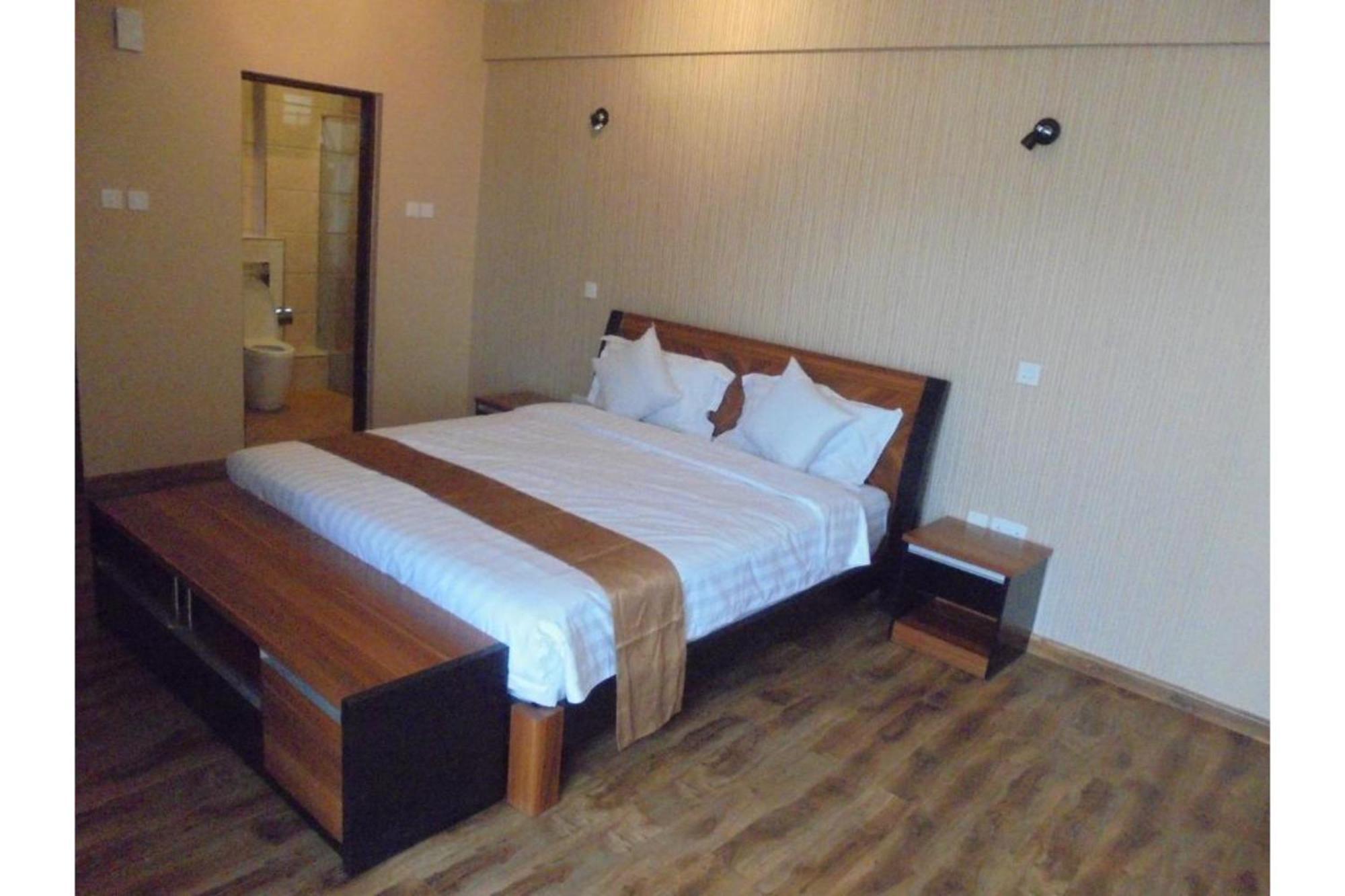 We Hotel & Suites Найроби Екстериор снимка