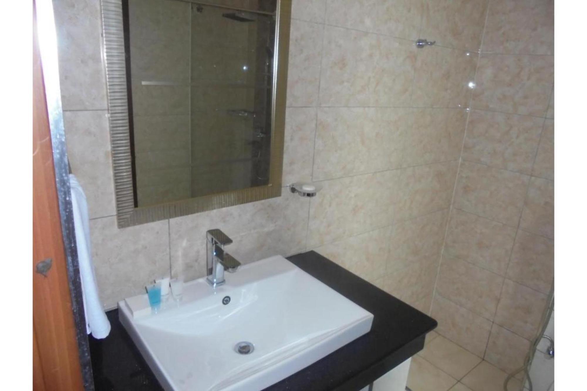 We Hotel & Suites Найроби Екстериор снимка