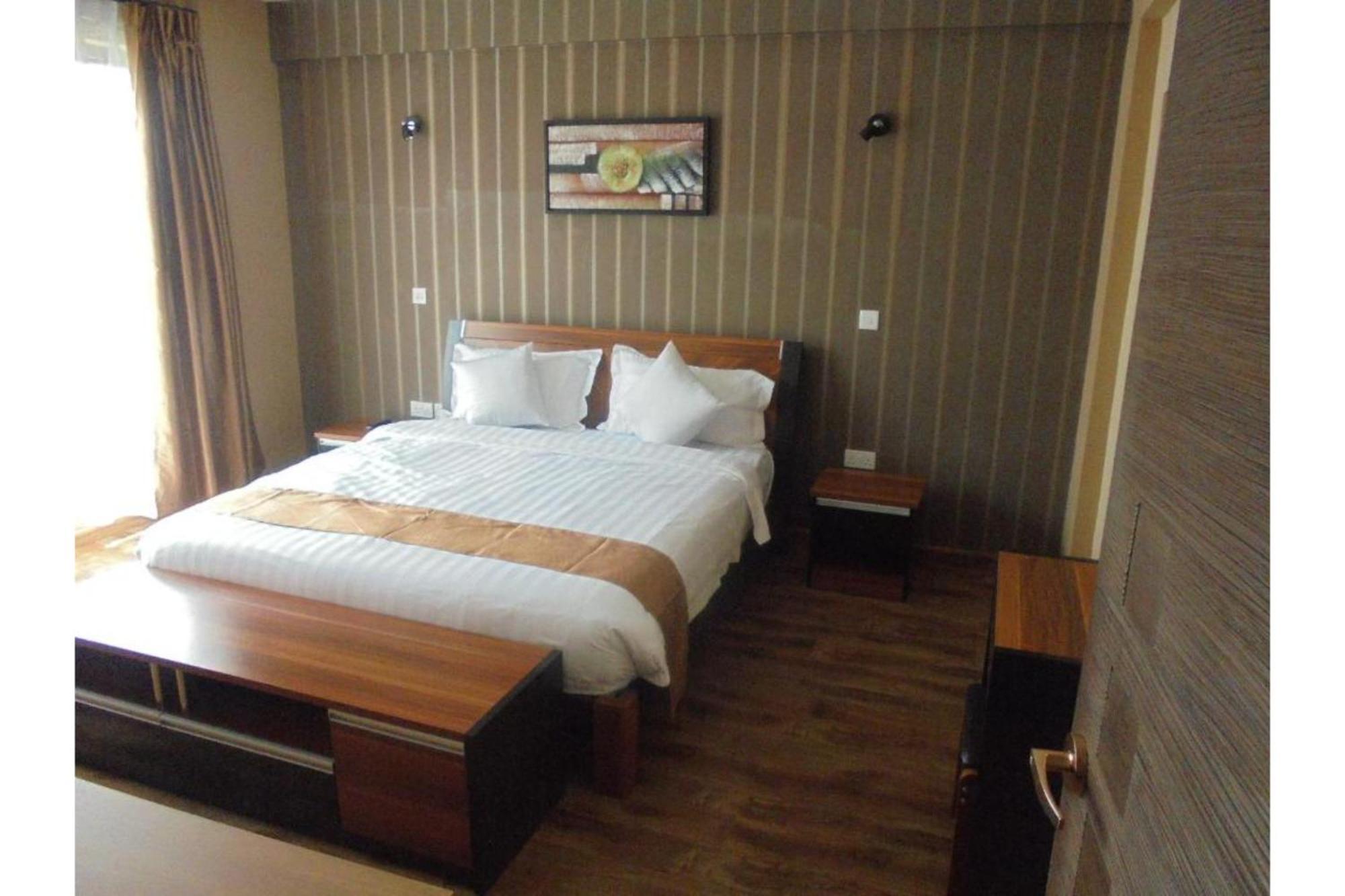 We Hotel & Suites Найроби Екстериор снимка