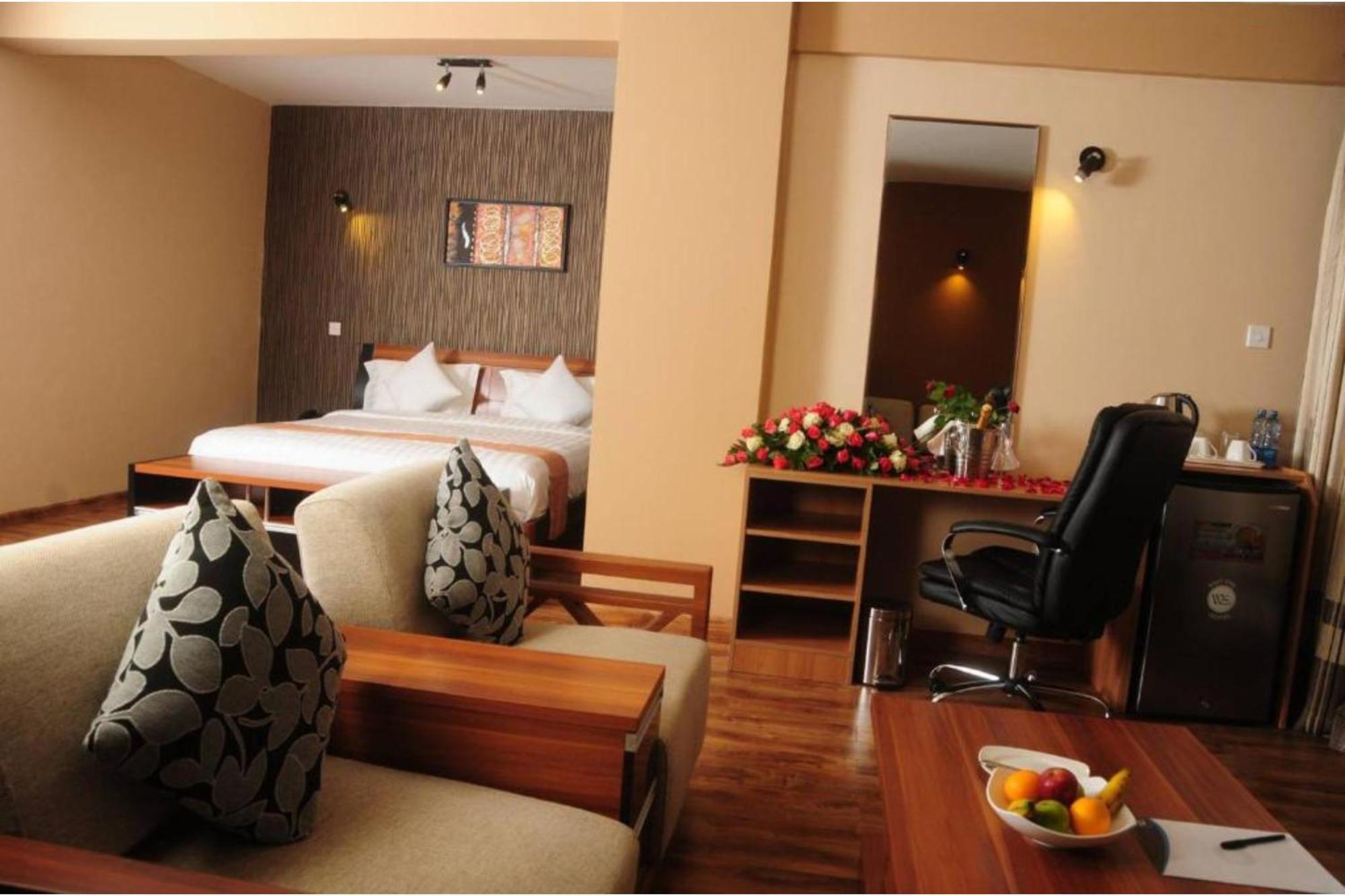We Hotel & Suites Найроби Екстериор снимка