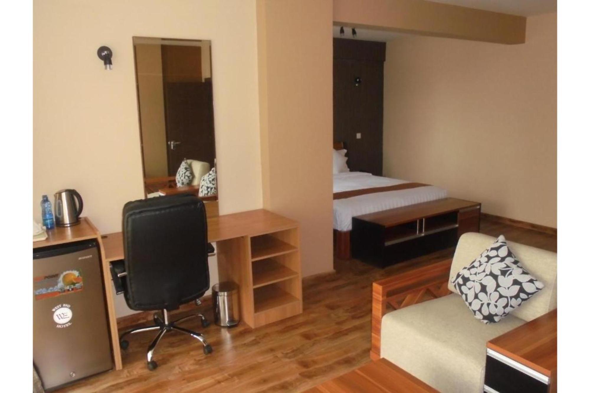We Hotel & Suites Найроби Екстериор снимка
